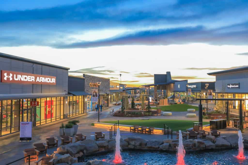 crocs denver premium outlets