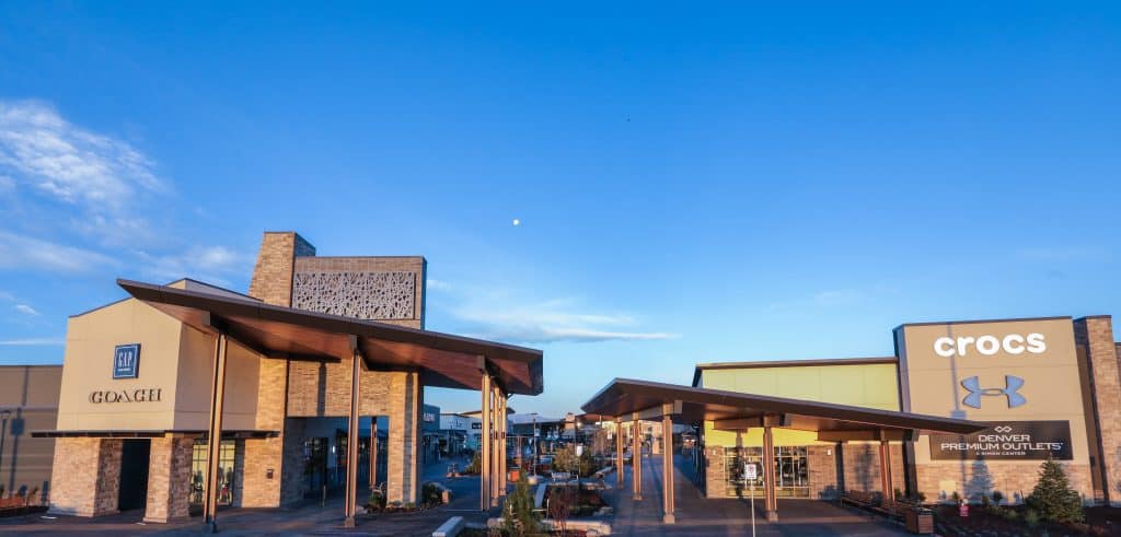 denver premium outlets vans